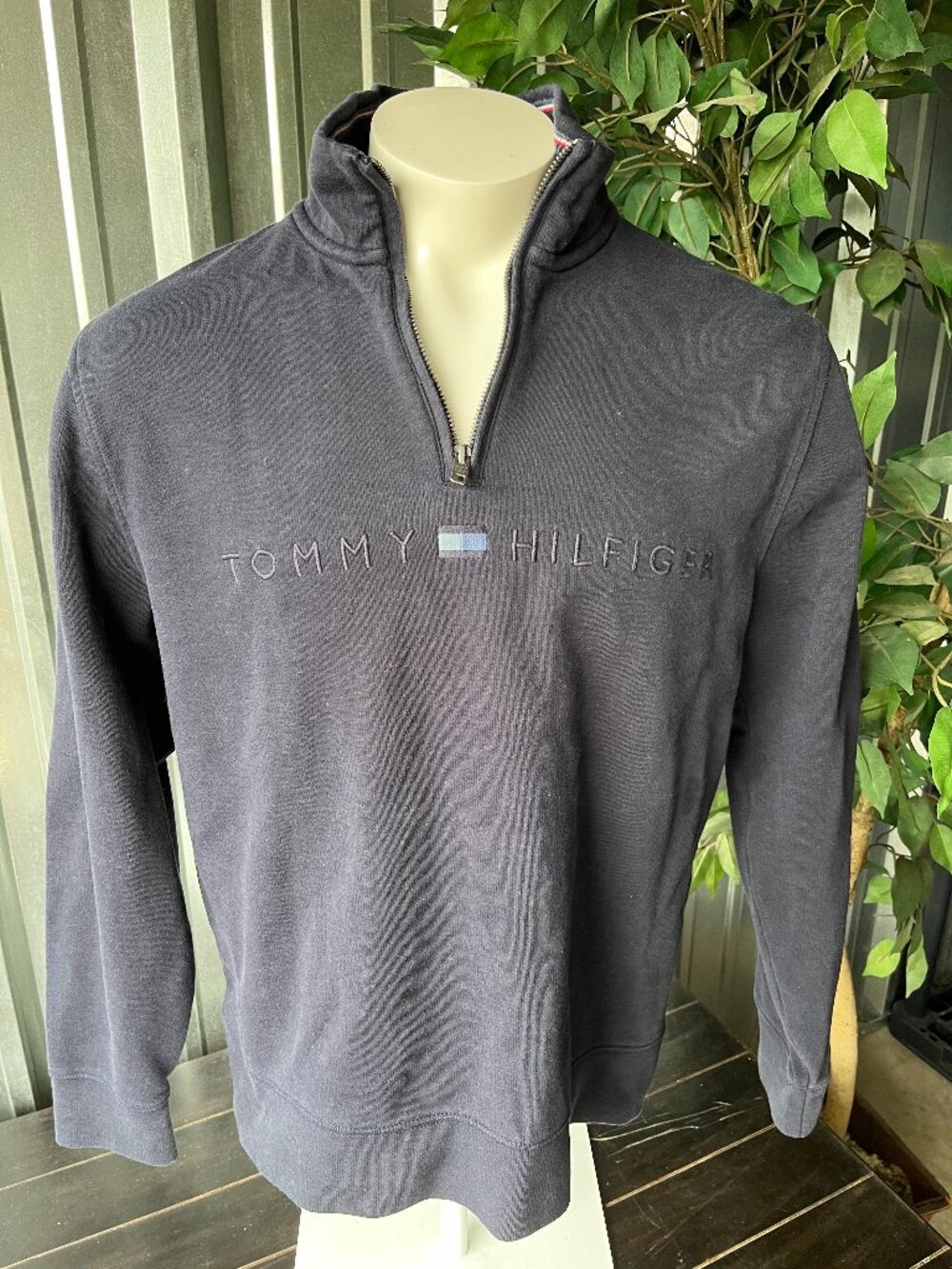 Tommy Hilfiger Pullover - Men's Size Large - 1/4 Zip - 100% Cotton - Picture 1 of 4